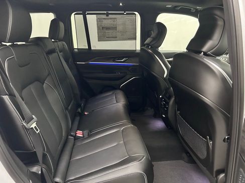 New 2025 Jeep Grand Cherokee Overland w/ Adv Protech Group III image 15