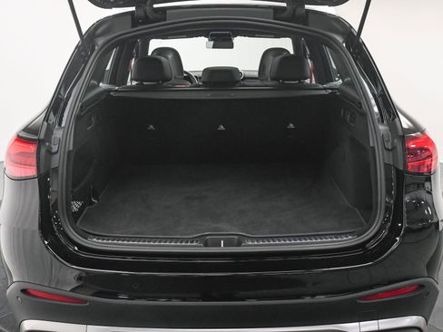 Used 2025 Mercedes-Benz GLC 43 AMG 4MATIC image 7