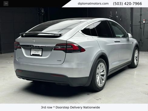 Used 2017 Tesla Model X 75D image 5