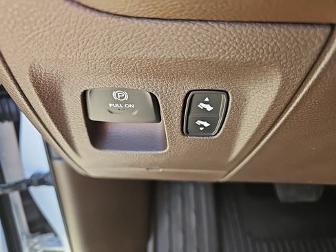 Used 2025 RAM 1500 Laramie AWD/4WD image 47