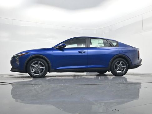 New 2026 Kia K4 LXS image 34