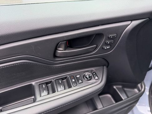 Used 2025 Honda Odyssey Sport-L image 23