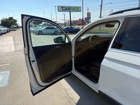Used 2021 Volkswagen Tiguan S AWD/4WD image 16