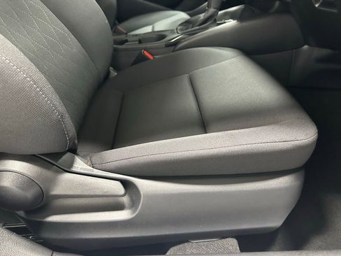 Used 2025 Toyota Corolla LE image 55