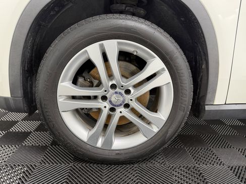 Used 2018 Mercedes-Benz GLA 250 image 11