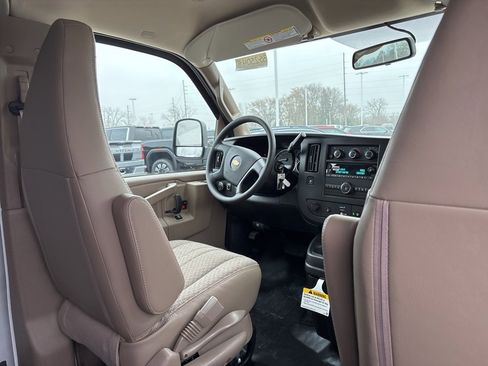 New 2025 Chevrolet Express 2500 image 8