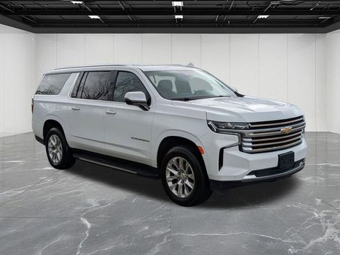 Used 2023 Chevrolet Suburban Premier AWD/4WD image 7