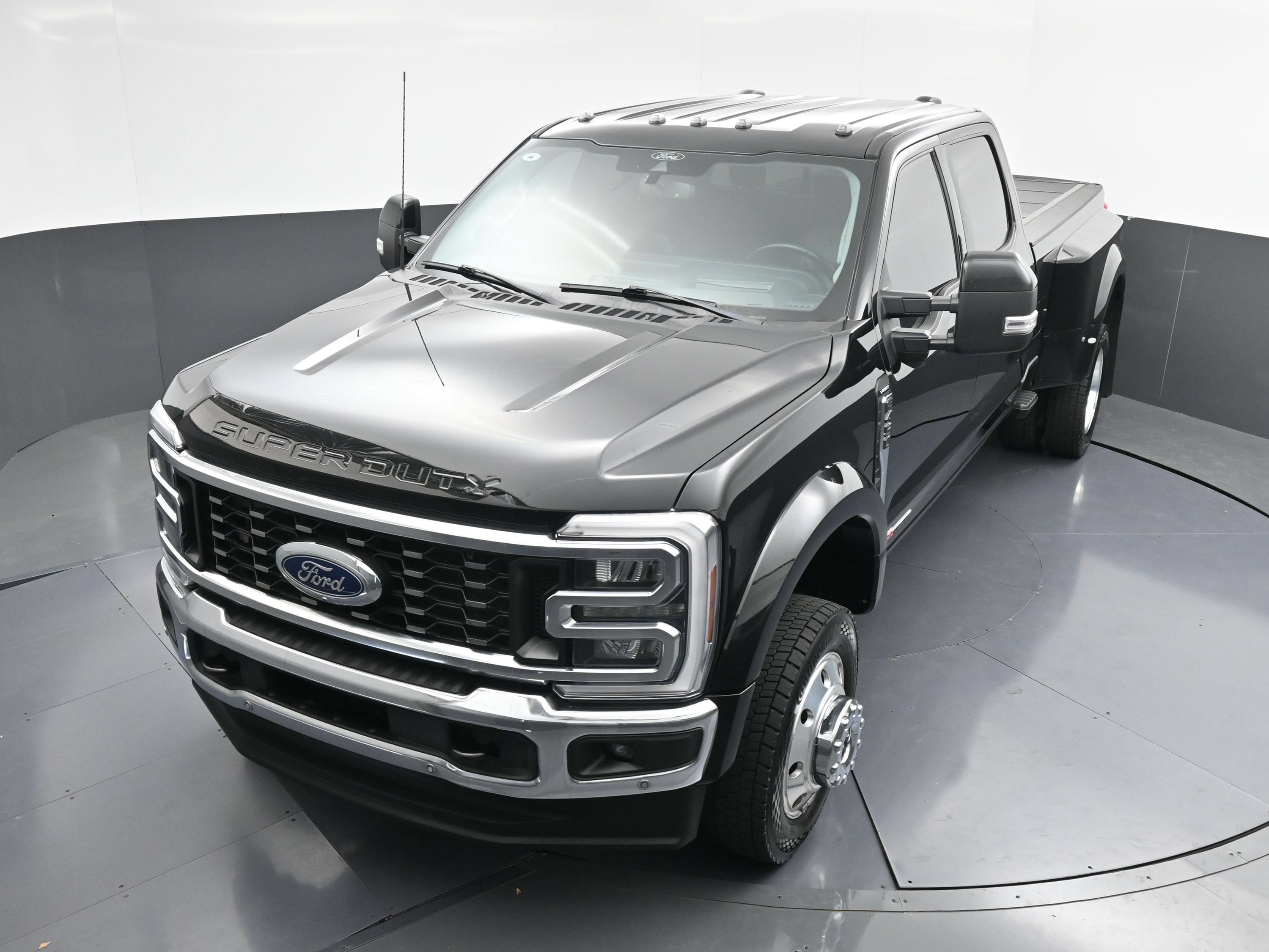 Used 2024 Ford F450 Lariat w/ Lariat Ultimate Package AWD/4WD image 34