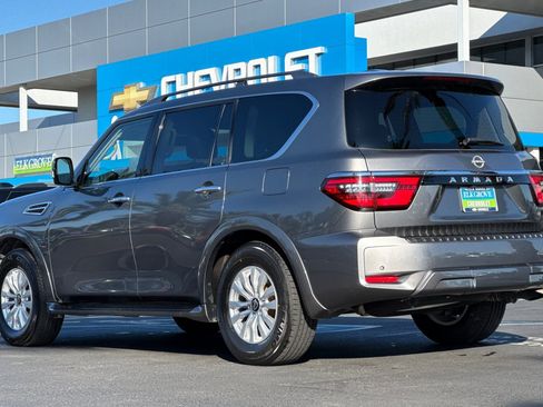 Used 2023 Nissan Armada SV image 5