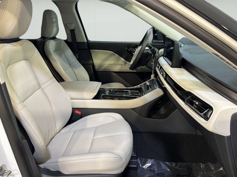 New 2026 Lincoln Aviator 2WD image 20
