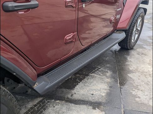 Used 2021 Jeep Wrangler Unlimited Sahara AWD/4WD image 15