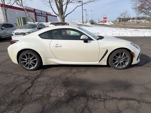 Used 2023 Subaru BRZ Premium image 6