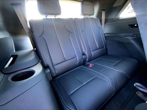 New 2026 Cadillac Vistiq Sport image 28