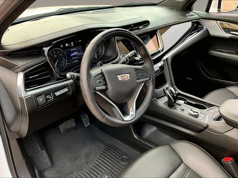Certified 2025 Cadillac XT6 Premium Luxury w/ Platinum Package AWD/4WD image 13