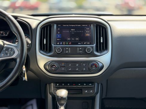 Used 2022 Chevrolet Colorado ZR2 AWD/4WD image 11