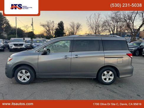 Used 2015 Nissan Quest SV image 2