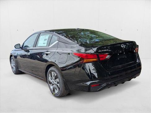 New 2025 Nissan Altima 2.5 S FWD image 8