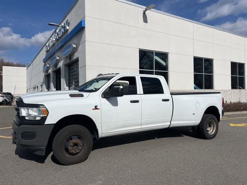 Used 2023 RAM 3500 Tradesman image 3