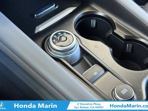 Used 2025 Ford Explorer Active AWD/4WD image 27