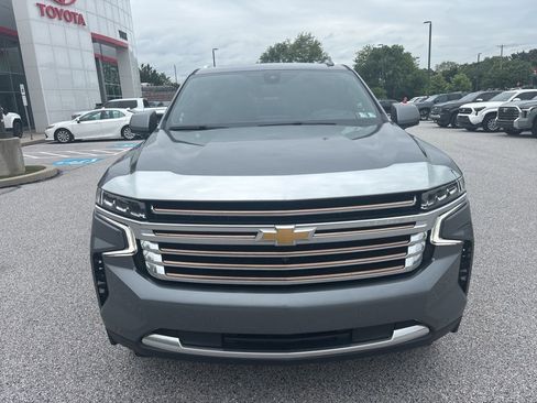 Used 2021 Chevrolet Suburban High Country w/ Premium Package AWD/4WD image 11