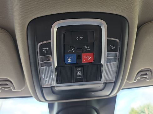Used 2024 RAM 3500 Limited w/ Safety Group AWD/4WD image 33