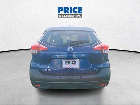 Used 2020 Nissan Kicks SV image 6
