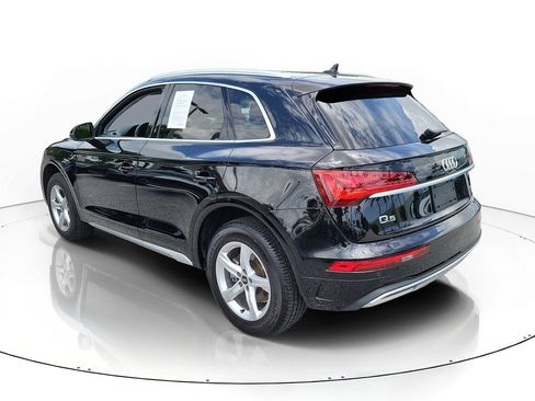 Certified 2023 Audi Q5 Premium w/ Convenience Package AWD/4WD image 3
