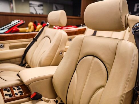 Used 2000 Rolls-Royce Corniche RWD image 28