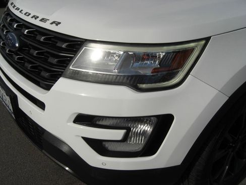 Used 2017 Ford Explorer XLT w/ Equipment Group 202A image 18