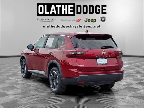 Used 2025 Nissan Rogue SV AWD/4WD image 5