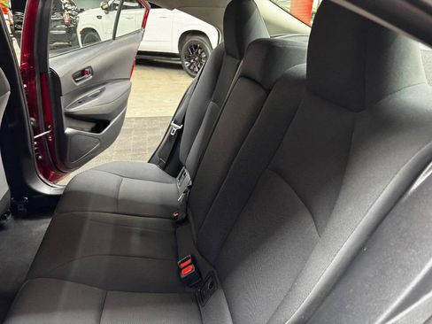 Used 2022 Toyota Corolla LE FWD image 42