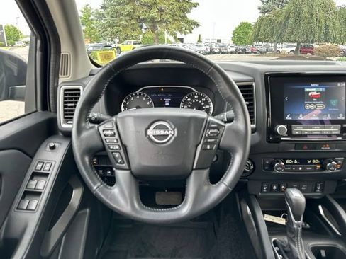 Certified 2022 Nissan Frontier SV AWD/4WD image 16