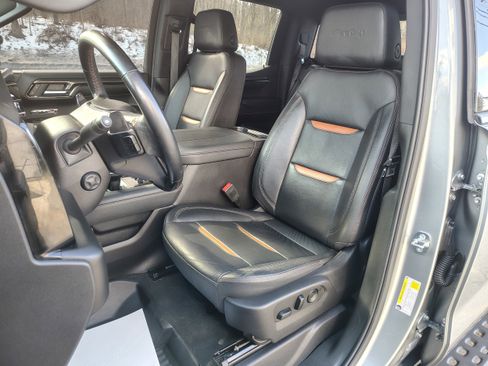 Used 2024 GMC Sierra 1500 AT4 w/ Technology Package image 19