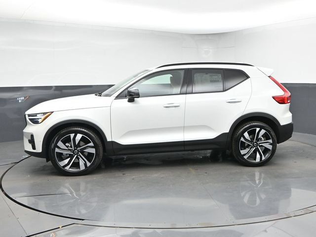 New 2026 Volvo XC40 B5 Ultra w/ Protection Package Premier AWD/4WD image 6