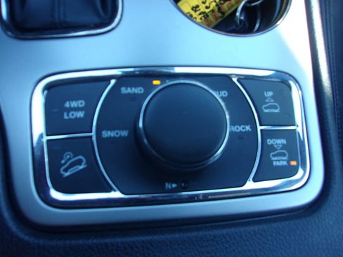 Used 2018 Jeep Grand Cherokee High Altitude AWD/4WD image 24
