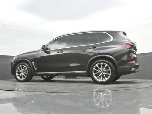 Certified 2025 BMW X5 sDrive40i w/ Climate Comfort Package RWD image 43