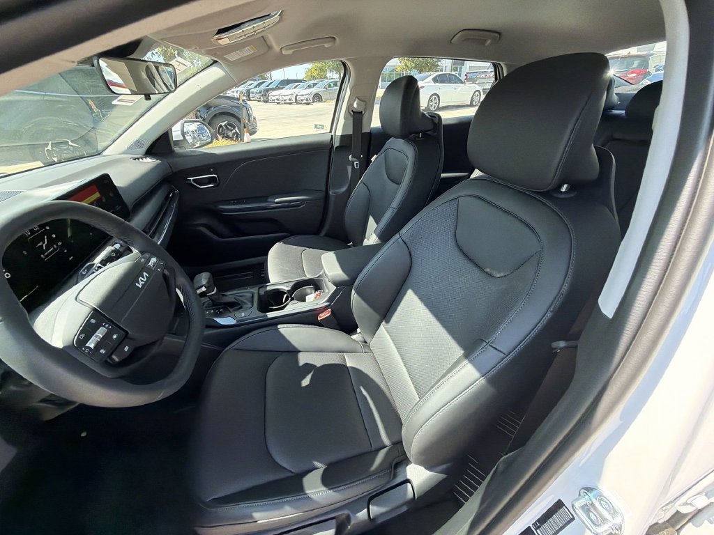 New 2026 Kia K4 EX FWD image 14