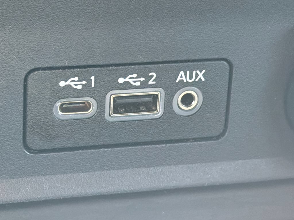 Used 2024 Nissan Sentra SV FWD image 31