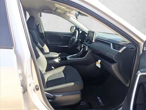Used 2025 Toyota RAV4 LE image 20