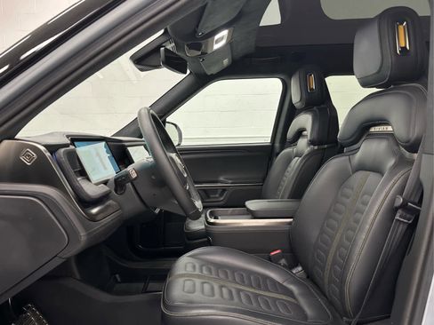 Used 2024 Rivian R1S Adventure image 11