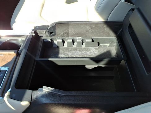 Used 2020 Ford Expedition Platinum image 17