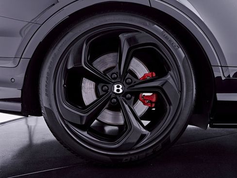 Used 2023 Bentley Bentayga AWD/4WD image 24