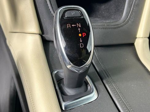 Used 2018 Cadillac XT5 Luxury w/ Driver Awareness Package image 24