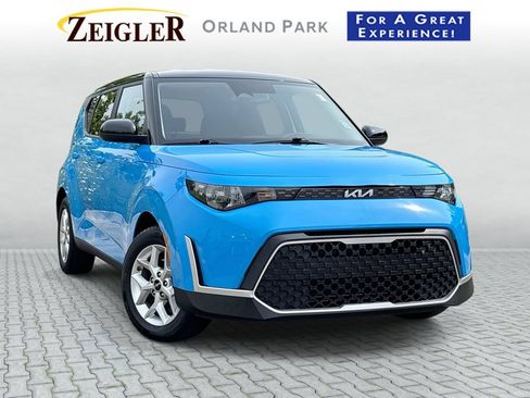 Used 2024 Kia Soul S FWD image 1