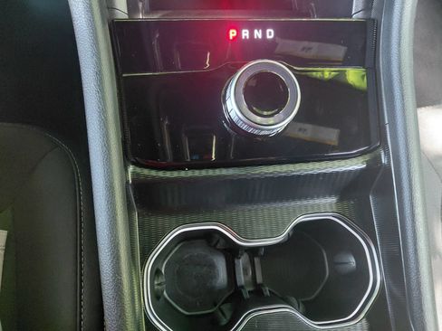 Used 2024 Jeep Grand Cherokee Laredo X AWD/4WD image 13