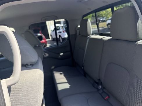 Used 2018 Nissan Frontier SV w/ Value Truck Package AWD/4WD image 14