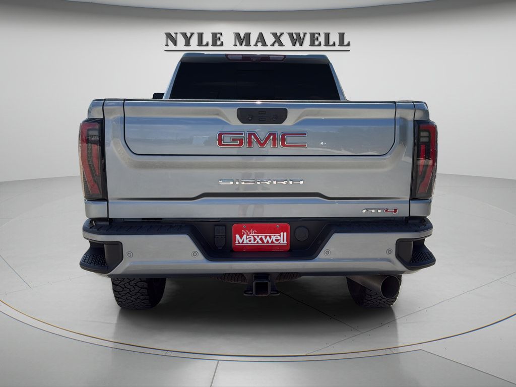 Used 2024 GMC Sierra 2500 AT4 w/ AT4 Premium Plus Package AWD/4WD image 12