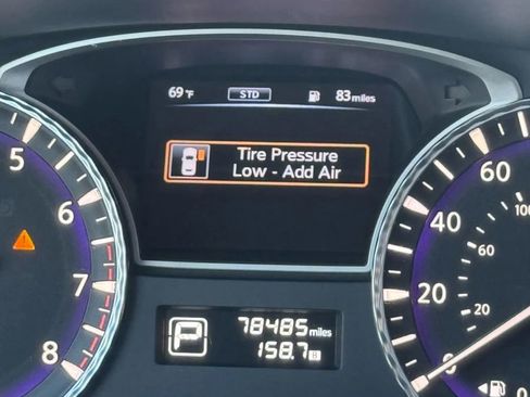 Used 2015 INFINITI QX60 3.5 Sport Utility 4D w/ Premium Package image 34