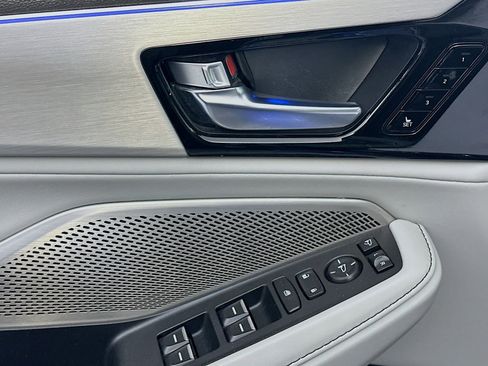 Used 2022 Acura MDX FWD w/ Technology Package image 15