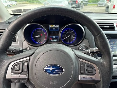 Used 2017 Subaru Outback 2.5i Limited AWD/4WD image 21
